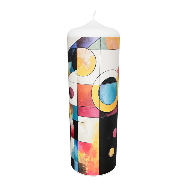 Künstlerkerze mit abstrakten geometrischen Formen und kräftigen Farben – moderne Komposition aus Kreisen, Flächen und Linien in harmonischer Balance.