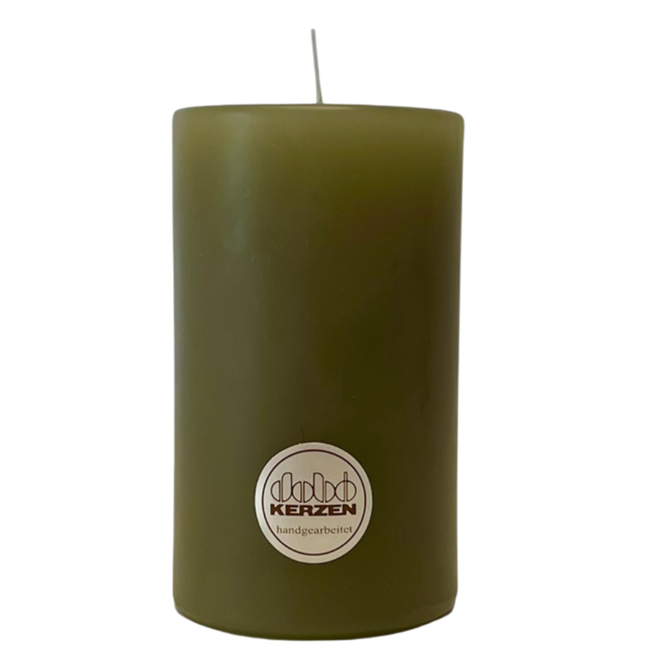 Oliv Dobo-Kerze – handgegossen & rußfrei | Elegantes Design aus Deutschland
