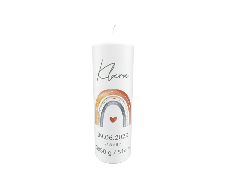 Personalisierte Geburtskerze mit Name Klara, naturfarbenem Regenbogen, Herzsymbol und Geburtsdaten – inkl. Gewicht, Größe und Uhrzeit