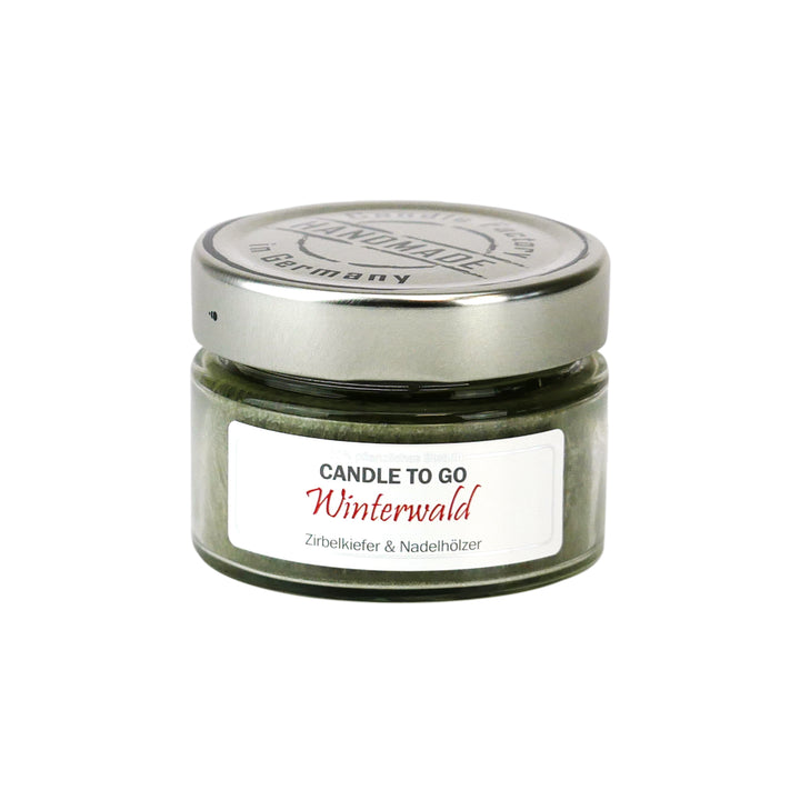 Candle Factory Candle to Go Winterwald – handgegossene Duftkerze im Glas, Zirbelkiefer & Nadelhölzer, pflanzlich, Handmade in Germany.