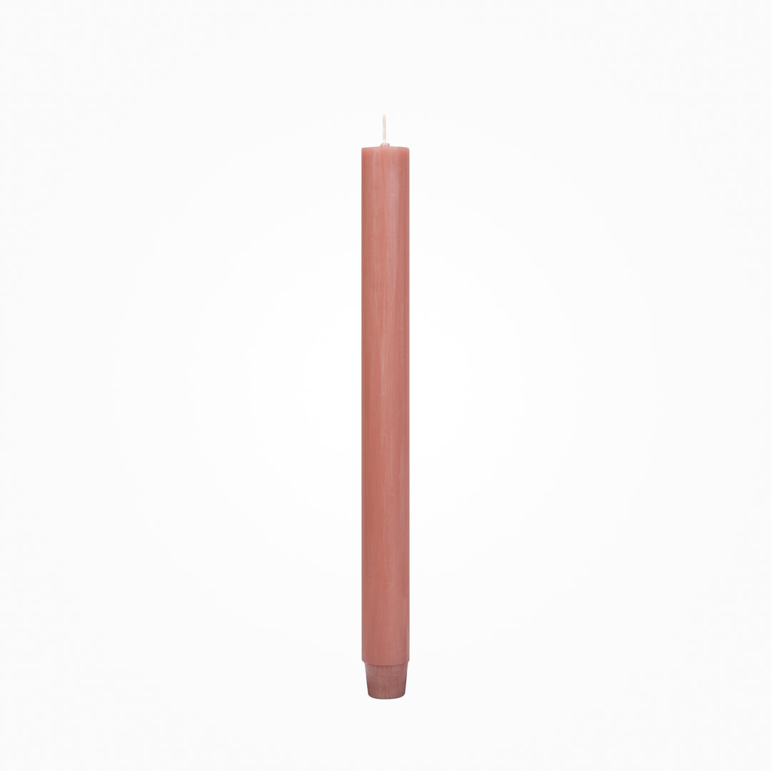 Durchgefärbte Flachkopf-Stabkerze von Jaspers in  antikrosa – 29 cm hoch, Ø 2,2 cm, lange Brenndauer, verjüngter Fuß, stilvolles Design für Tischdeko und Wohnambiente