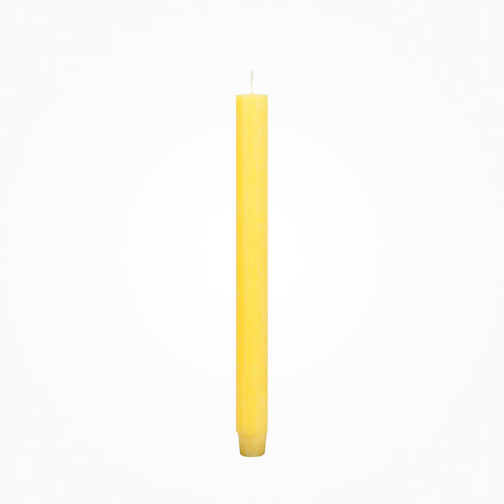 Durchgefärbte Flachkopf-Stabkerze von Jaspers in hellmais, – 29 cm hoch, Ø 2,2 cm, lange Brenndauer, verjüngter Fuß, stilvolles Design für Tischdeko und Wohnambiente