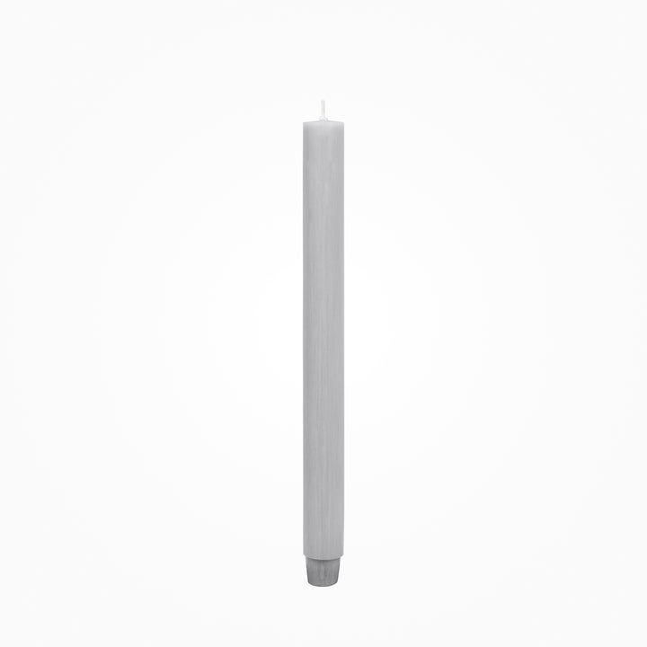 Durchgefärbte Flachkopf-Stabkerze von Jaspers in  tauben-grau  – 29 cm hoch, Ø 2,2 cm, lange Brenndauer, verjüngter Fuß, stilvolles Design für Tischdeko und Wohnambiente