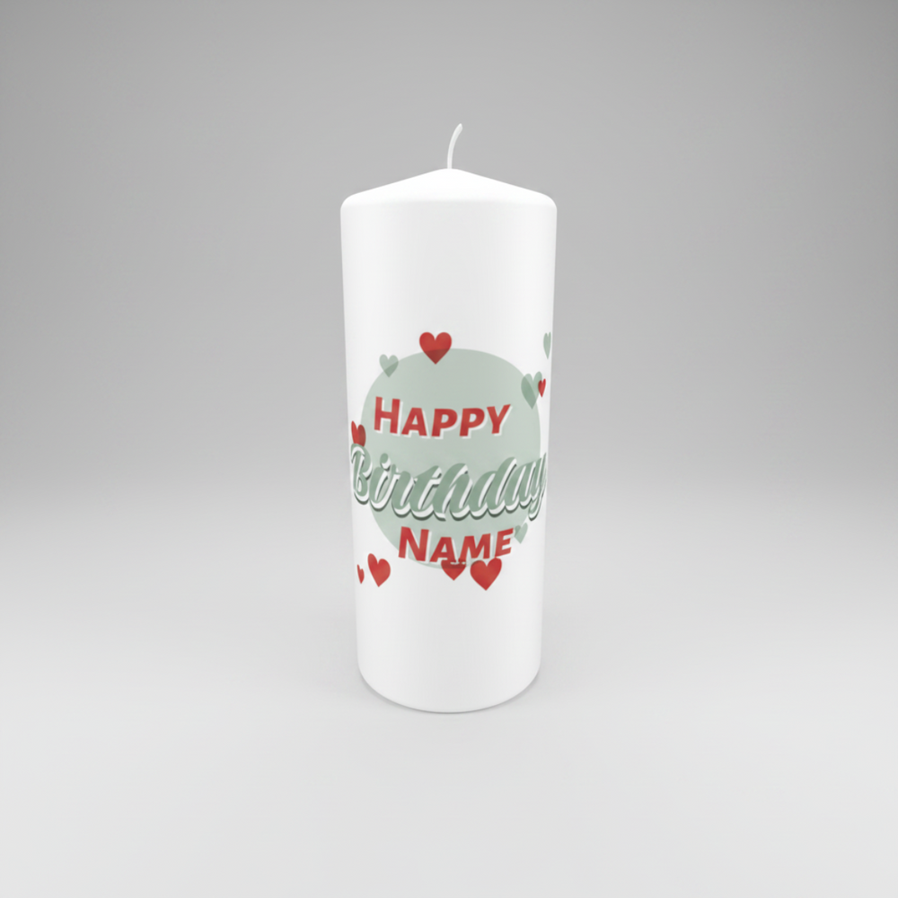 Personalisierte Geburtstagskerze „Herzchenliebe“ in Weiß, Größe 150 × 60 mm, mit romantischem Herz-Design und individueller Personalisierung.