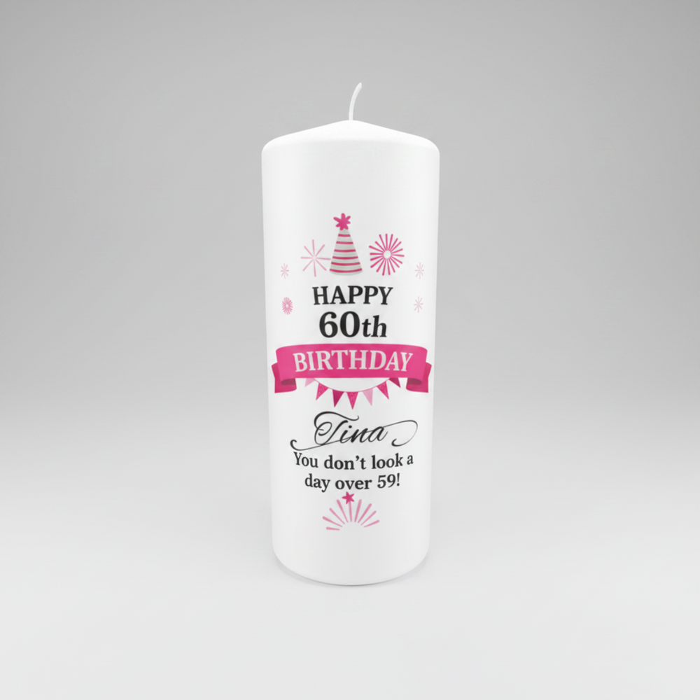 Personalisierte Geburtstagskerze „Pink Party“ in Weiß, Größe 150 × 60 mm, mit fröhlichem Party-Design und individueller Personalisierung.