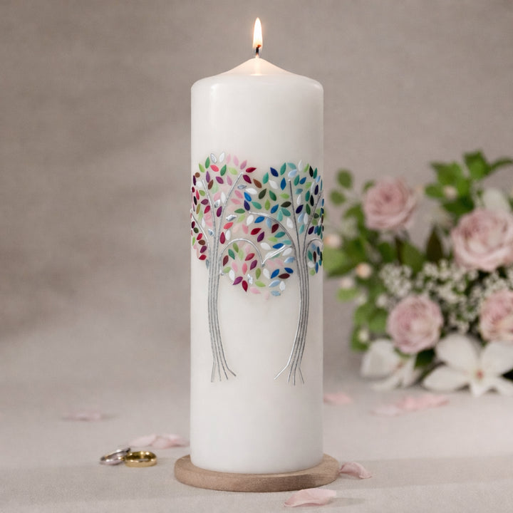Hochzeitskerze Lebensbaum mit zwei Bäumen und Herzkrone, personalisierbar mit Namen und Datum