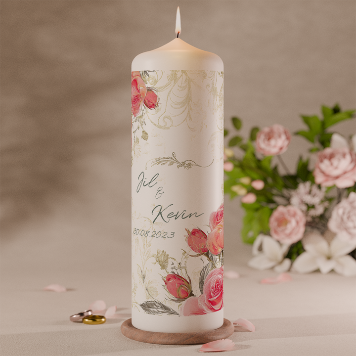 personalisierte hochzeitskerze mit rosengold rosenmotiv und namen