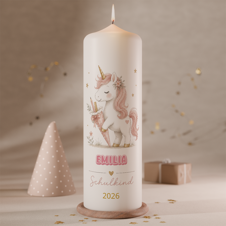 Personalisierte Einschulungskerze mit Einhorn und Schultüte, Name und Schuljahr als liebevolles Geschenk zur Einschulung.
