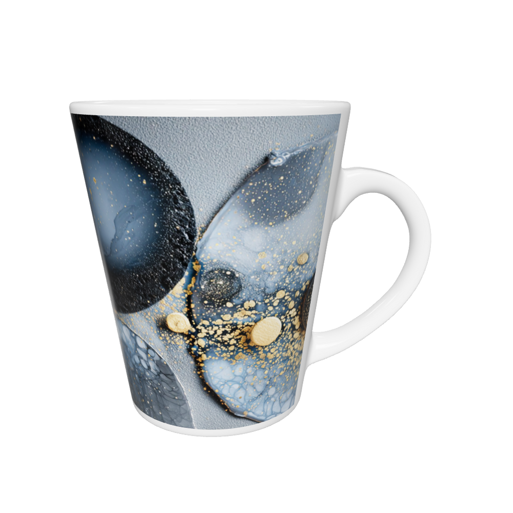 „Latte-Tasse konisch mit abstraktem Design in Schwarz, Blau und Gold mit organischen Kreisen inspiriert von Bauhaus“