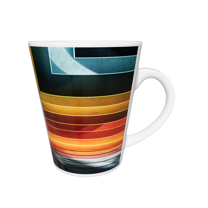 „Latte-Tasse konisch mit geometrischem Neon-Motiv in Rot, Orange, Gelb und Blau, inspiriert von Bauhaus und Lichtkunst“