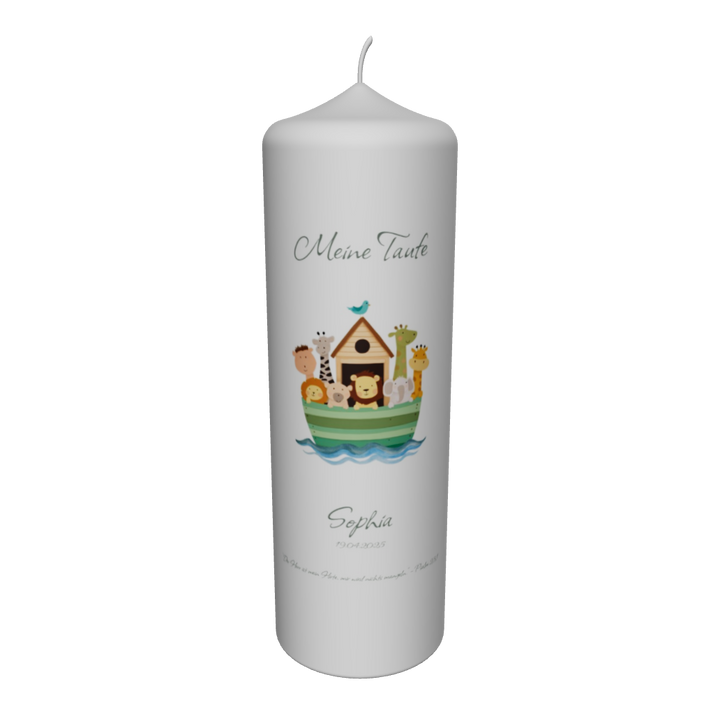 Weiße Taufkerze mit Arche-Noah-Motiv, dem Schriftzug „Meine Taufe“, dem Namen „Sophia“ und einem Bibelvers aus Psalm 91, freigestellt ohne Hintergrund.