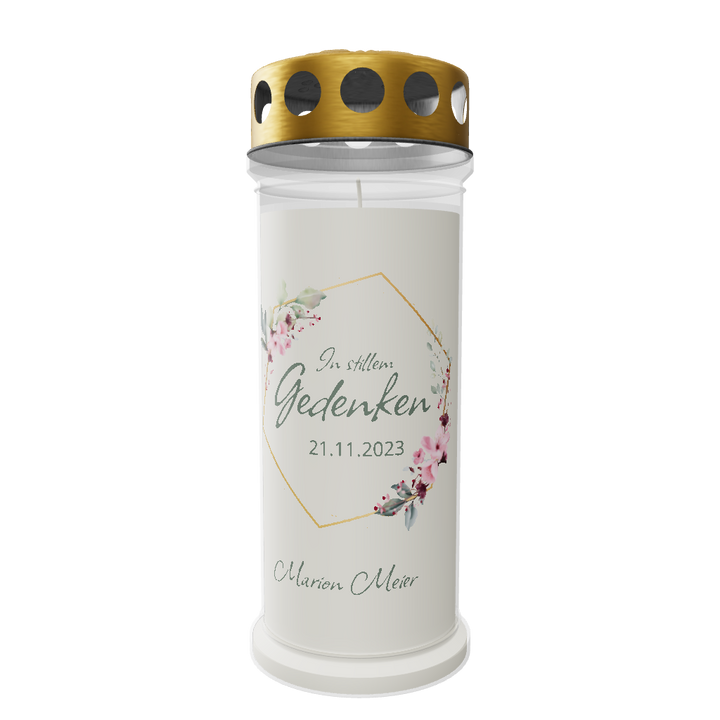 Personalisierte Gedenkkerze „In stillem Gedenken“ mit Name und Datum, Grablicht mit Blumenmotiv und goldenem Schutzdeckel