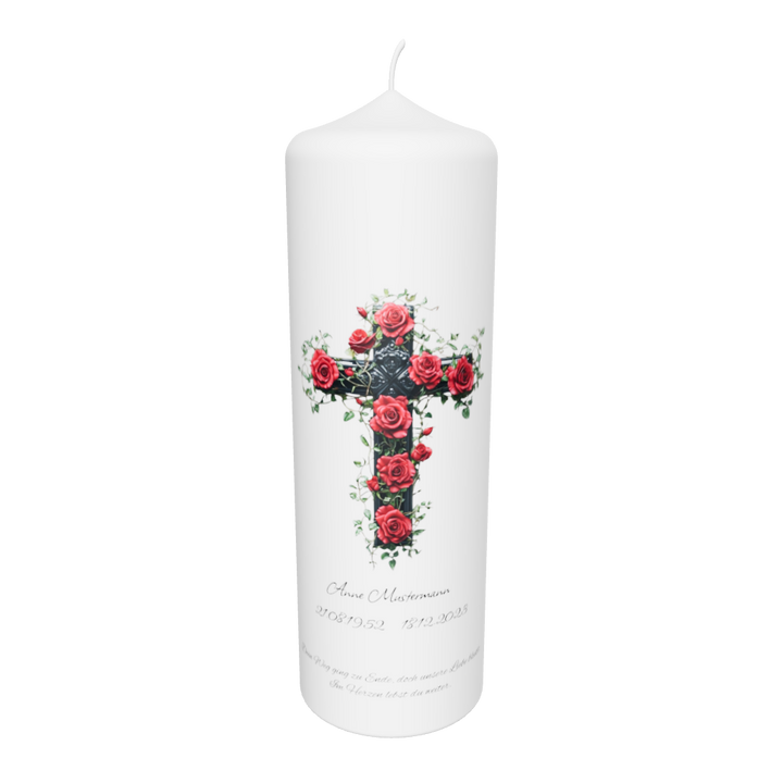 Freigestellte weiße Trauerkerze mit Kreuz aus roten Rosen – Symbol für Liebe, Erinnerung und Hoffnung.