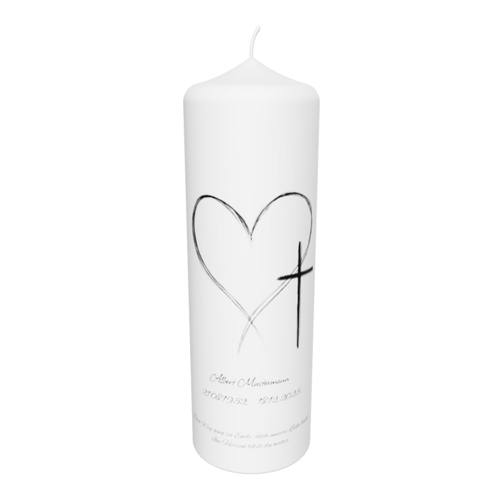 Freigestellte weiße Trauerkerze mit feiner Herz- und Kreuz-Strichzeichnung auf transparentem Hintergrund – Symbol für Liebe, Glaube und Erinnerung.