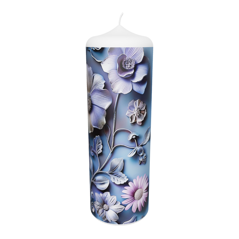 Künstlerkerze mit Blumenmuster in kräftigen Farben auf dunklem Hintergrund