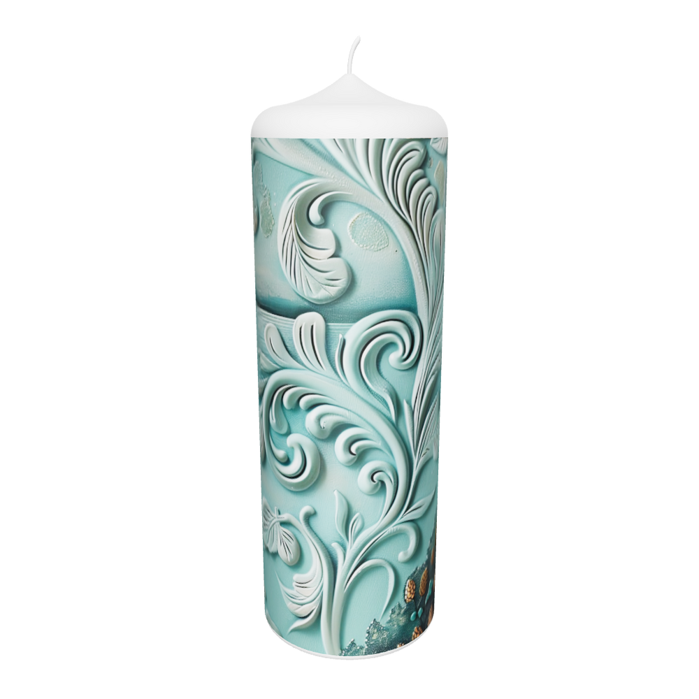 Künstlerkerze mit spiralförmigen Ornamenten in grün-blauer Wellenform