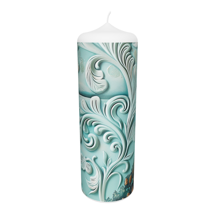 Künstlerkerze mit spiralförmigen Ornamenten in grün-blauer Wellenform