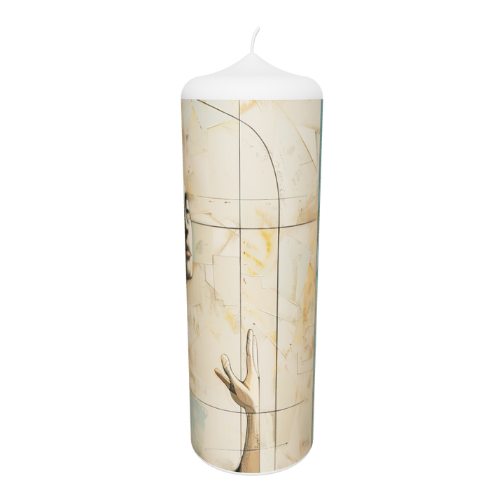 Künstlerkerze mit Sandlandschaft und schwebender Gesichtssilhouette unter weitem Himmel – Sinnbild für Sehnsucht und innere Reise.