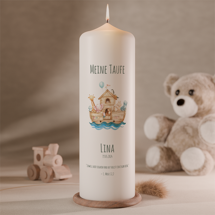 Taufkerze Arche Noah für Mädchen mit Tierillustrationen, personalisiert mit Name Lina und Taufdatum