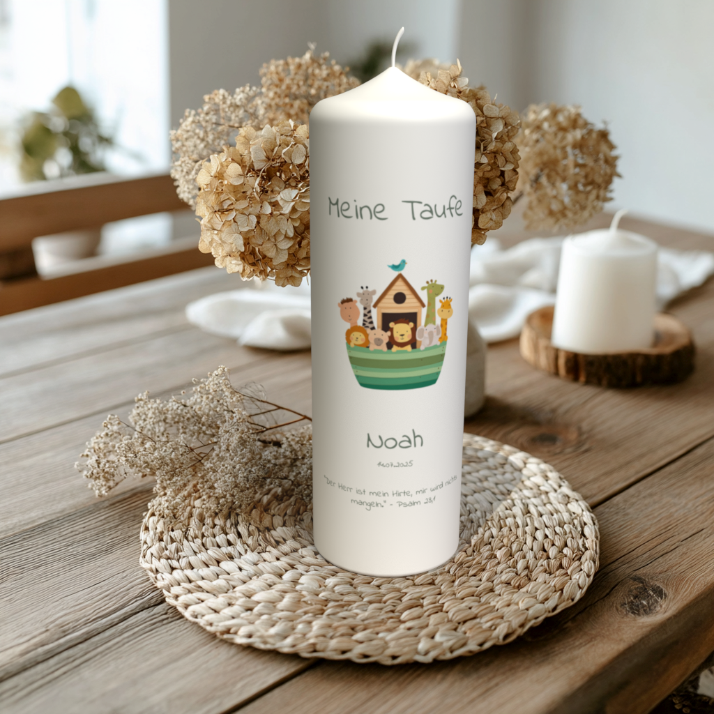 Personalisierte Taufkerze mit Arche-Noah-Motiv und Bibelvers – Geschenk zur Taufe