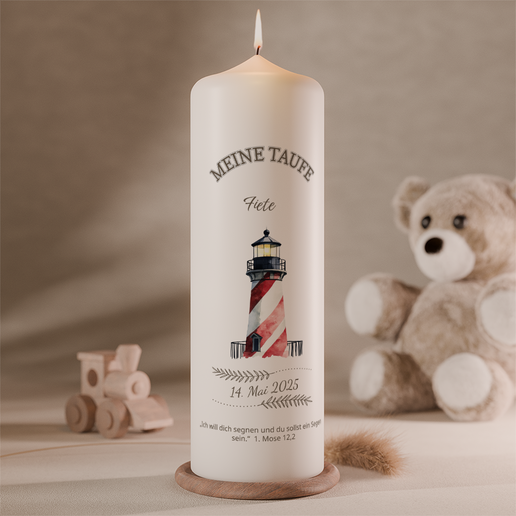 Taufkerze mit Leuchtturm-Motiv für Jungen, personalisiert mit Name Fiete