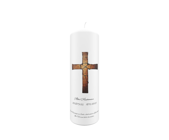 Weiße Trauerkerze mit gebrochenem Kreuz in Kupferoptik, freigestellt auf transparentem Hintergrund – Symbol für Glaube, Trost und Erinnerung.