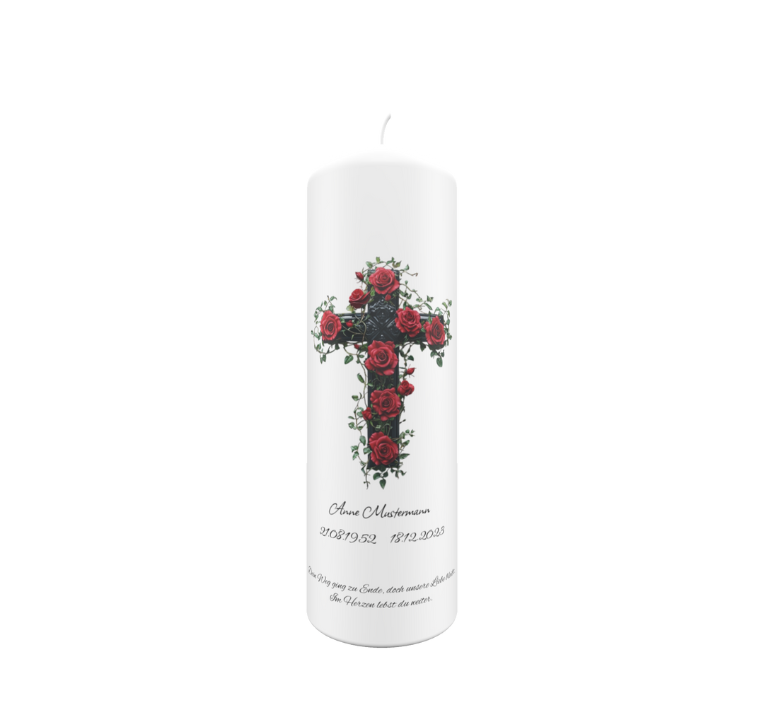 Freigestellte weiße Trauerkerze mit Kreuz aus roten Rosen – Symbol für Liebe, Erinnerung und Hoffnung.