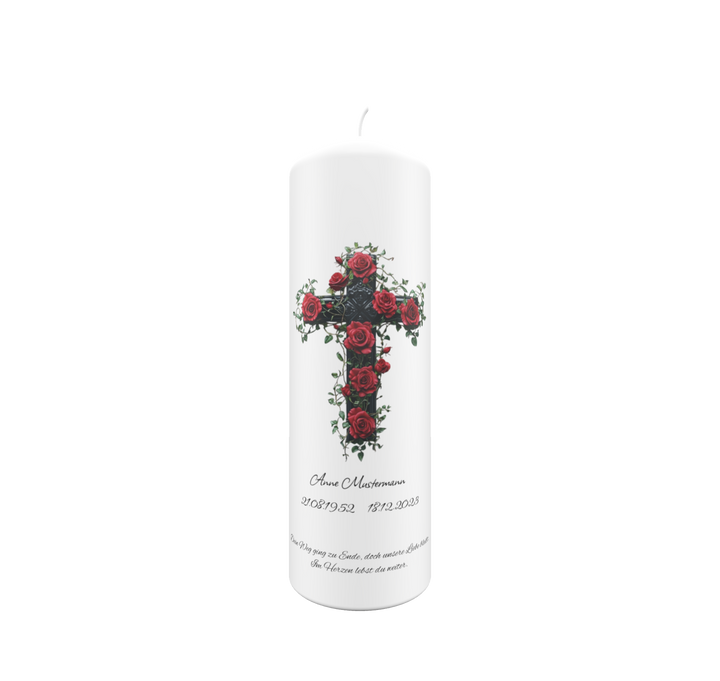 Freigestellte weiße Trauerkerze mit Kreuz aus roten Rosen – Symbol für Liebe, Erinnerung und Hoffnung.