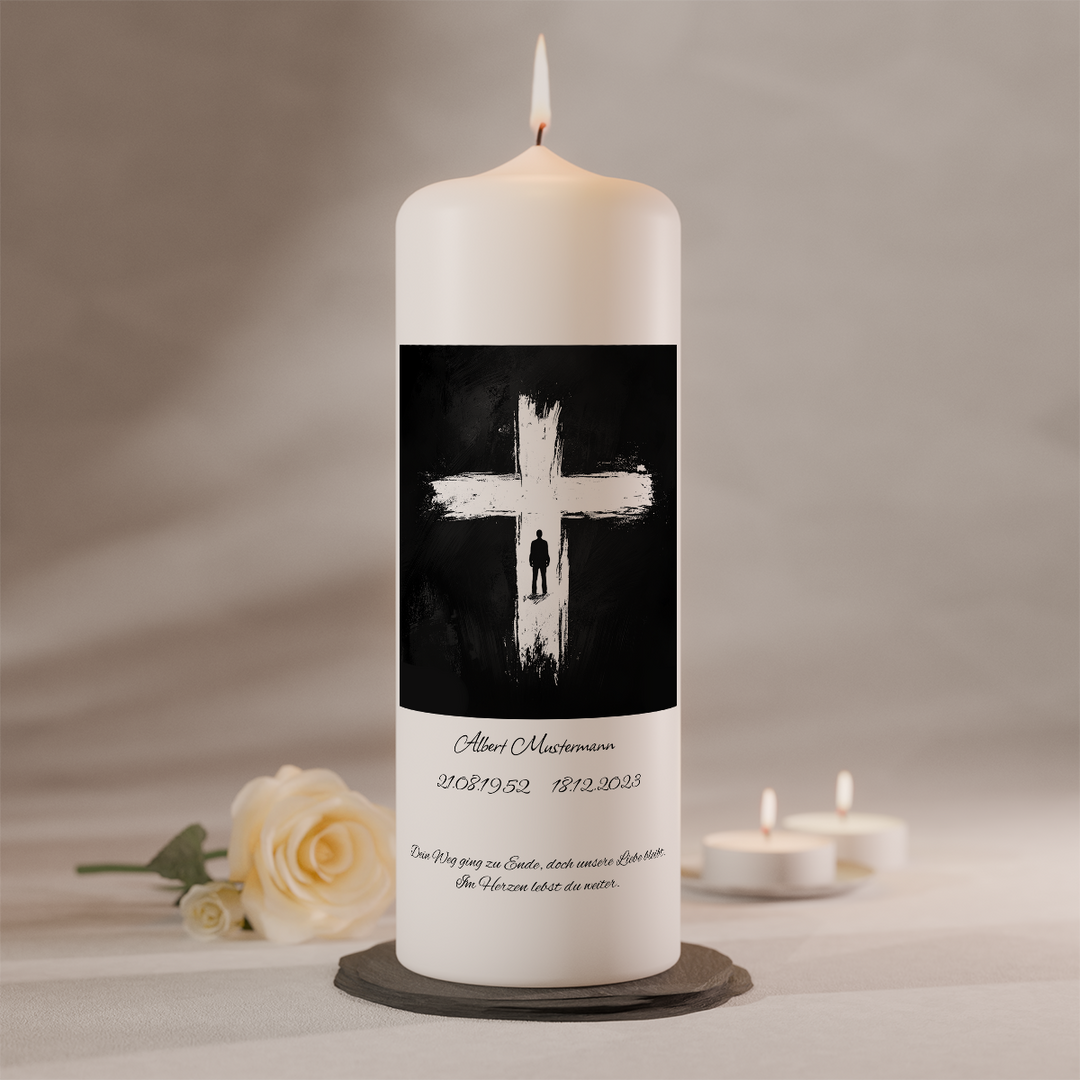 Personalisierbare Gedenkkerze mit weißem Kreuz auf schwarzem Kerzendesign