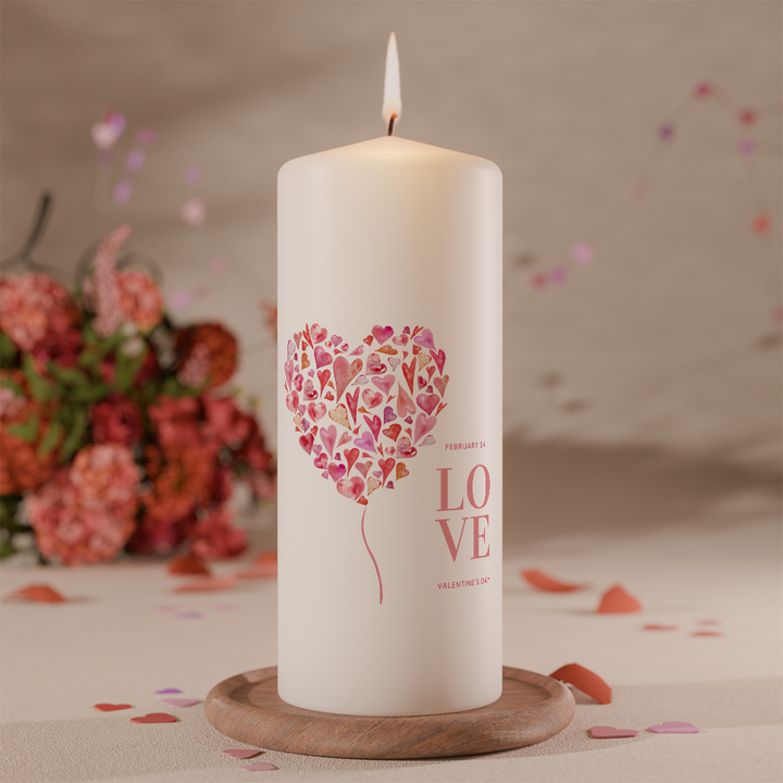 Weiße Valentinskerze mit Herzballon aus Aquarellherzen und LOVE-Schriftzug
